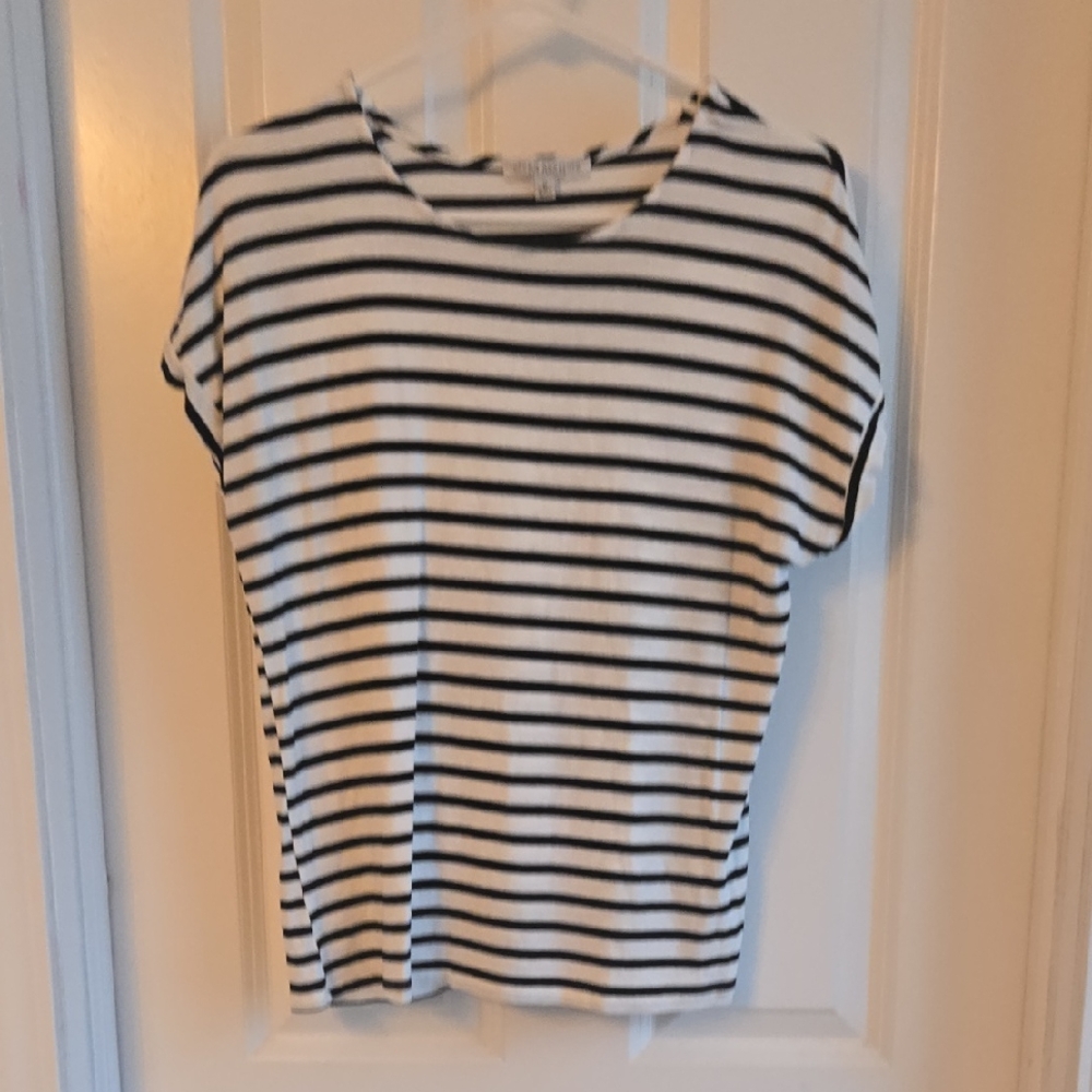 Black and White Striped Short Sleeve Top